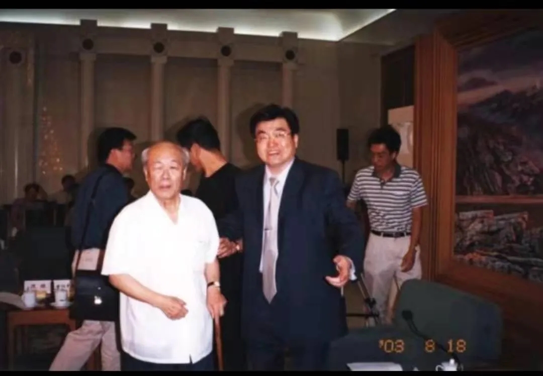 中國網(wǎng)刊載《斯人已逝，墨香猶存——憶歐陽中石先生》 